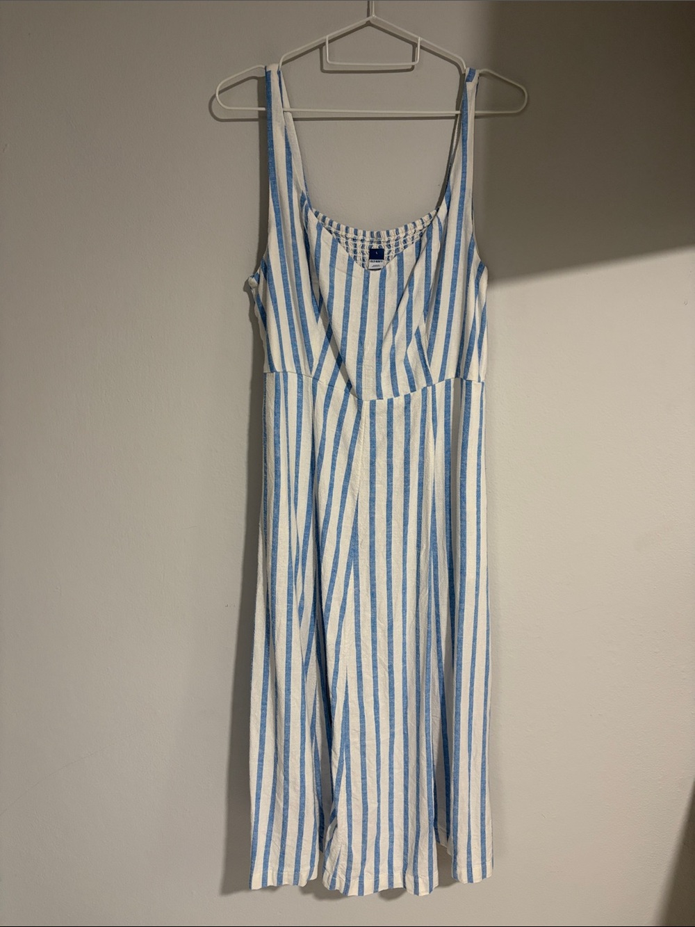 Old Navy Blue & White Stripe Women’s One-Piece Dress (with pockets)